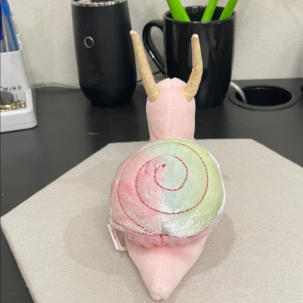 Ty Pink Narwhal Plush with Iridescent Shell and Gold Horn. “Swirly” born 1999 - Picture 2 of 6